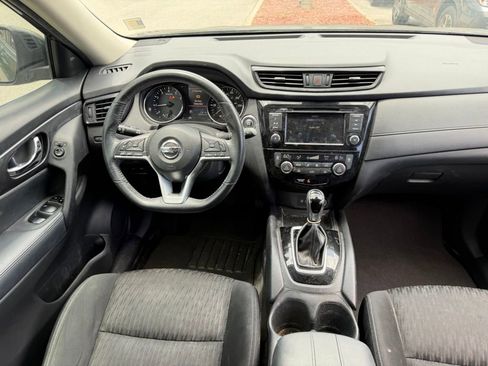Used 2019 Nissan Rogue SV FWD image 23