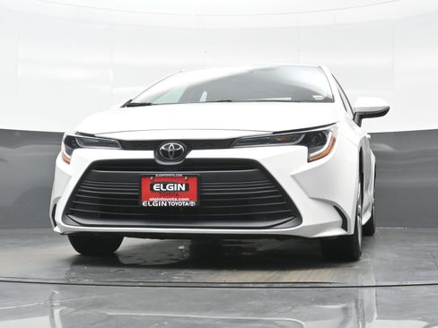 Used 2024 Toyota Corolla LE FWD image 24