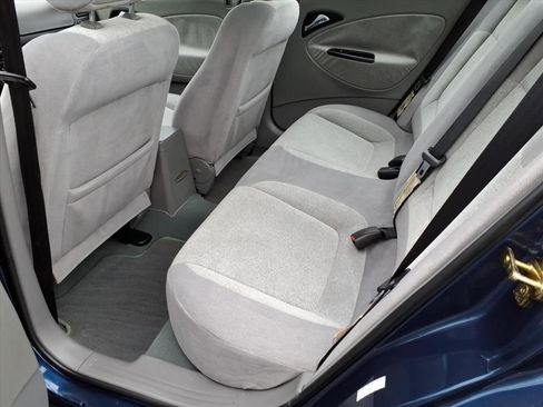 Used 2000 Daewoo Nubira SE FWD image 14