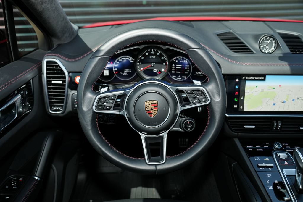 Certified 2023 Porsche Cayenne GTS AWD/4WD image 28