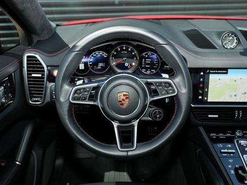 Certified 2023 Porsche Cayenne GTS AWD/4WD image 28