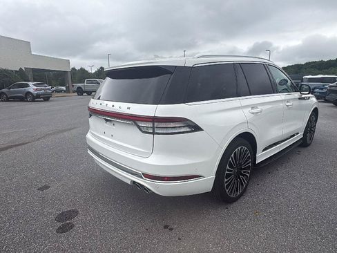 Used 2024 Lincoln Aviator Black Label AWD/4WD image 4