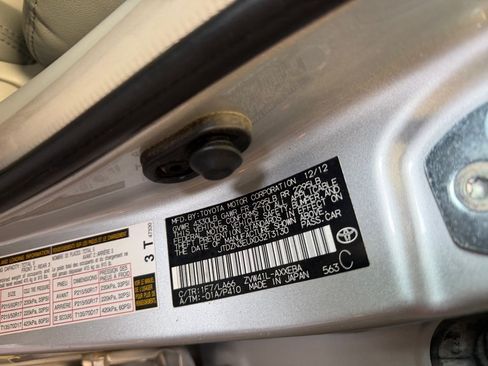 Used 2013 Toyota Prius V Five FWD image 39