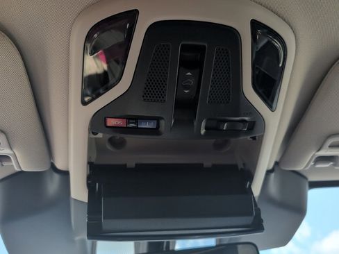 Used 2025 Subaru Legacy Limited image 37