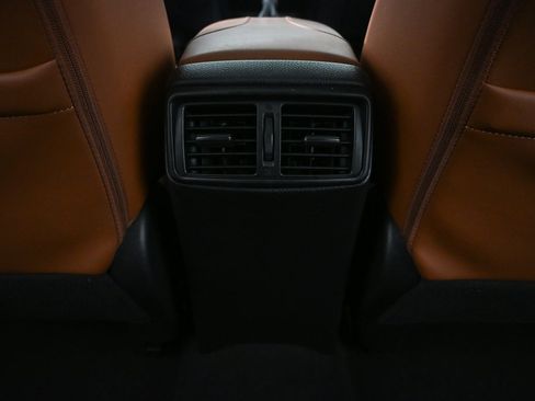 Used 2017 Nissan Rogue SL w/ SL Premium Package image 17