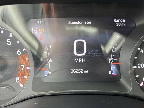 Used 2025 Jeep Compass Trailhawk AWD/4WD image 34
