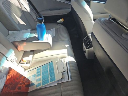 Used 2020 Genesis G70 3.3T image 7