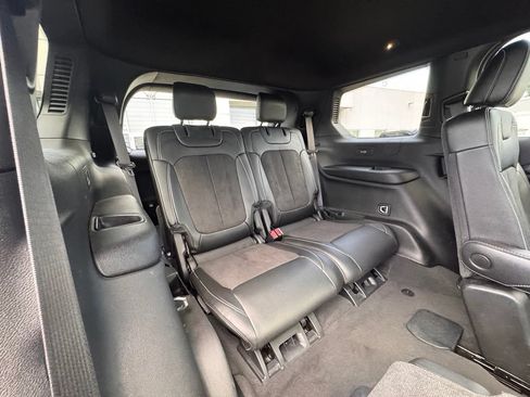 Used 2023 Jeep Grand Cherokee L Altitude AWD/4WD image 23