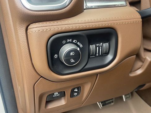 Used 2023 RAM 1500 Limited AWD/4WD image 18
