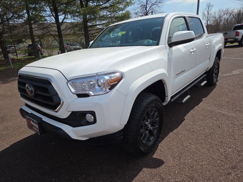 Used 2023 Toyota Tacoma SR5 image 7
