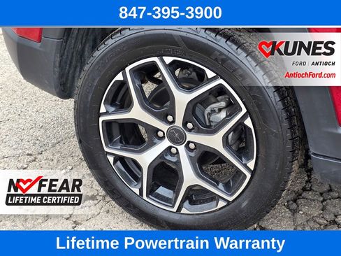 Used 2025 Jeep Compass Limited AWD/4WD image 10