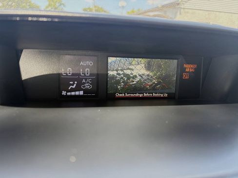 Used 2014 Subaru Forester 2.5i Touring AWD/4WD image 16