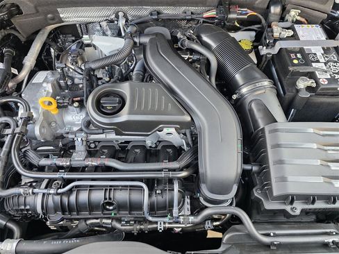 New 2026 Volkswagen Taos SE image 21