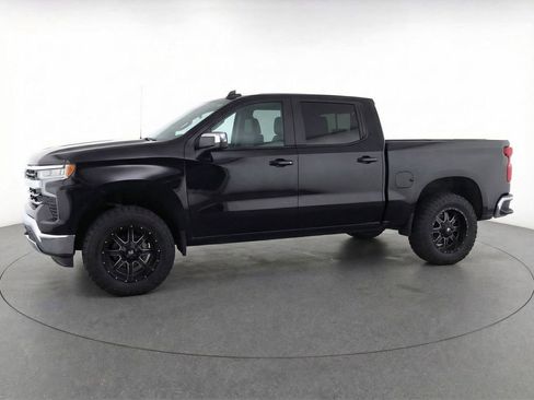 Used 2024 Chevrolet Silverado 1500 LT w/ Protection Package AWD/4WD image 7