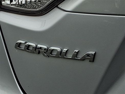 Used 2023 Toyota Corolla SE image 29