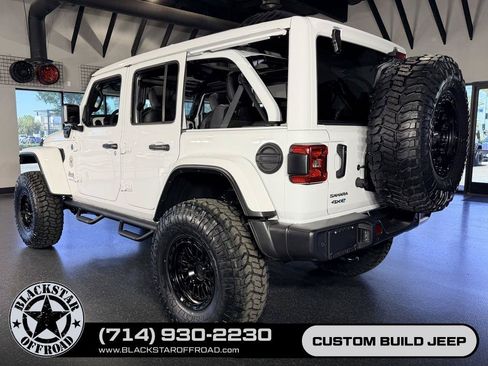 Used 2025 Jeep Wrangler Unlimited Sahara w/ Safety Group AWD/4WD image 5