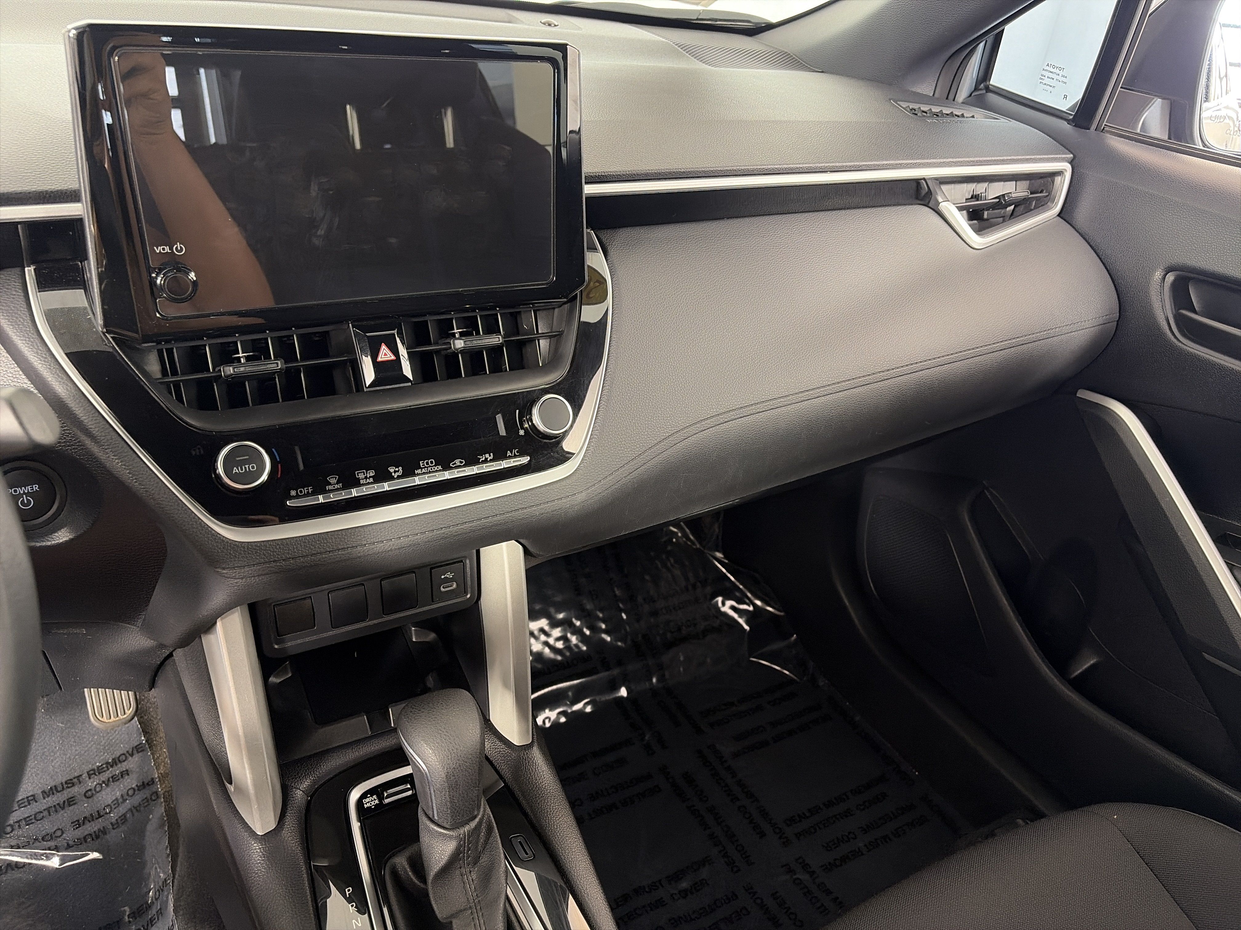 Used 2025 Toyota Corolla Cross AWD Hybrid image 4