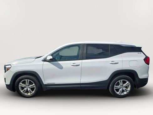 Used 2021 GMC Terrain SLE FWD image 2