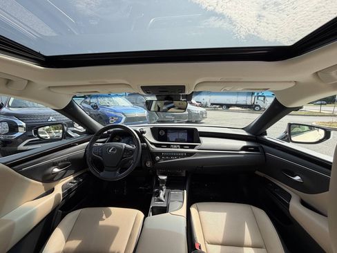 Used 2021 Lexus ES 250 w/ Premium Package AWD/4WD image 20