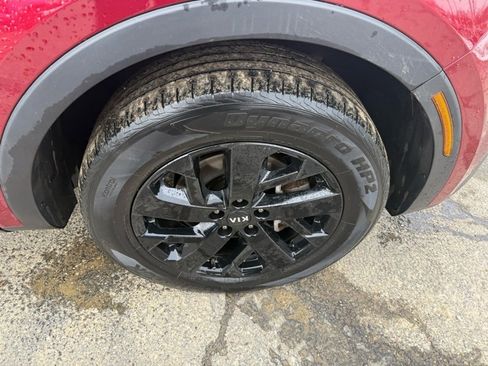 Certified 2021 Kia Sorento S w/ Panoramic Sunroof Package image 16