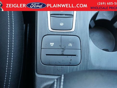 Used 2025 Ford Escape Active image 19