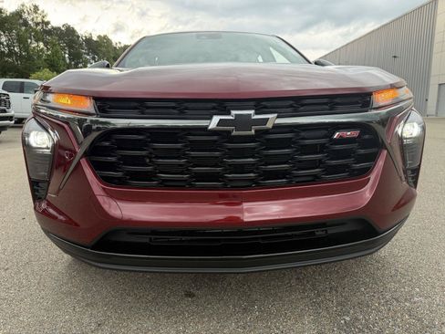 Used 2025 Chevrolet Trax RS w/ Sunroof Package FWD image 23