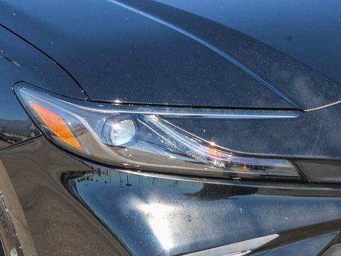Used 2026 Toyota Camry SE FWD image 4