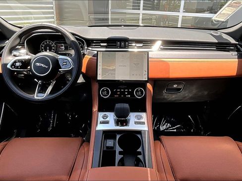 New 2026 Jaguar F-PACE R-Dynamic S image 5