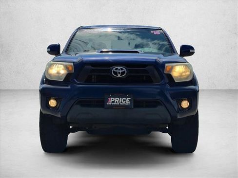 Used 2015 Toyota Tacoma 4x4 Double Cab w/ TRD Sport Package image 2