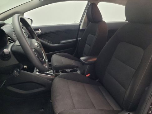 Used 2017 Kia Forte LX image 17