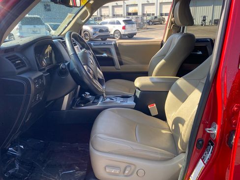 Used 2024 Toyota 4Runner Limited image 5