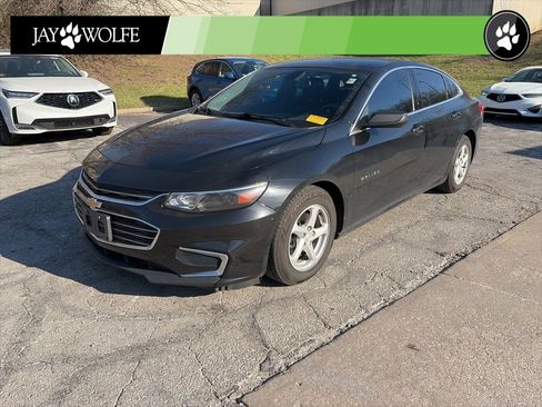 Used 2017 Chevrolet Malibu LS FWD image 1
