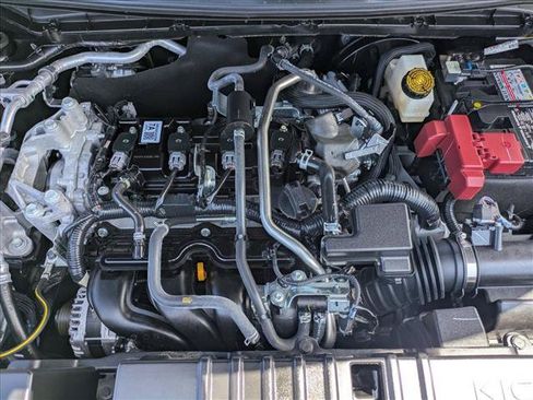 Used 2025 Nissan Kicks SR FWD image 21