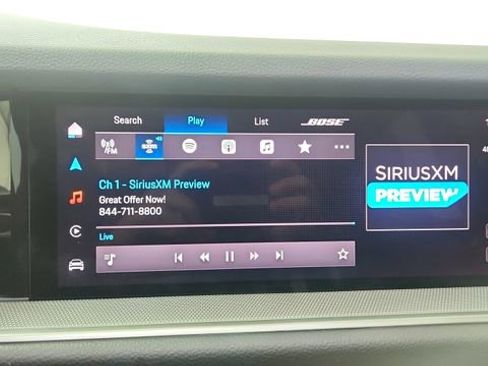 Used 2025 Porsche Cayenne w/ Premium Package image 46