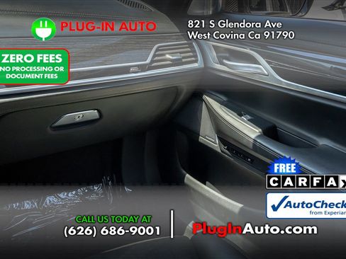 Used 2019 BMW 750i w/ Executive Package RWD image 18