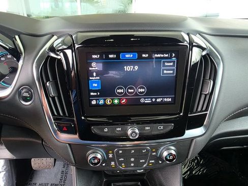 Used 2023 Chevrolet Traverse LT AWD/4WD image 31