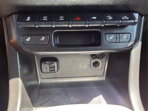 Used 2022 Chevrolet Colorado ZR2 AWD/4WD image 34