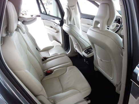 Used 2017 Volvo XC90 T6 Momentum w/ Vision Package AWD/4WD image 21