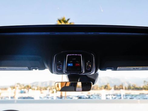 New 2025 Jeep Grand Cherokee Laredo X w/ Luxury Tech Group I image 17