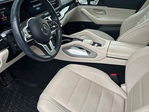 Used 2023 Mercedes-Benz GLS 450 4MATIC image 7