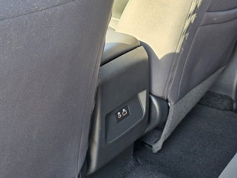 Used 2023 Nissan Frontier SV w/ Midnight Edition Package image 17