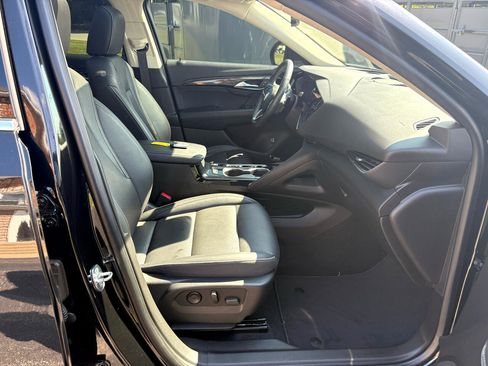 Used 2021 Buick Envision Essence w/ Technology Package I image 32