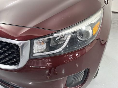 Used 2016 Kia Sedona LX w/ LX Convenience Package image 29