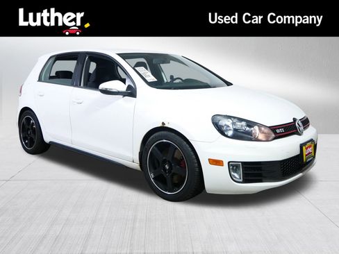 Used 2010 Volkswagen GTI image 1