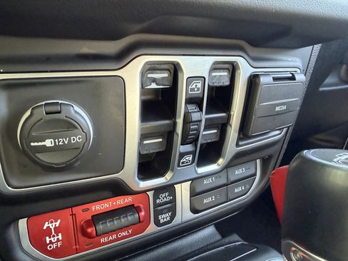 Used 2024 Jeep Gladiator Rubicon image 46