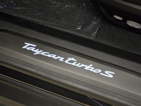 Used 2021 Porsche Taycan Turbo S image 35