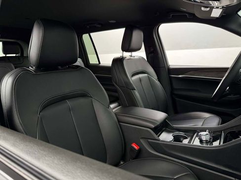 New 2025 Jeep Grand Cherokee L Limited image 23