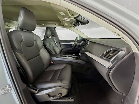 Certified 2024 Volvo XC90 B5 Core w/ Protection Package Premier image 29