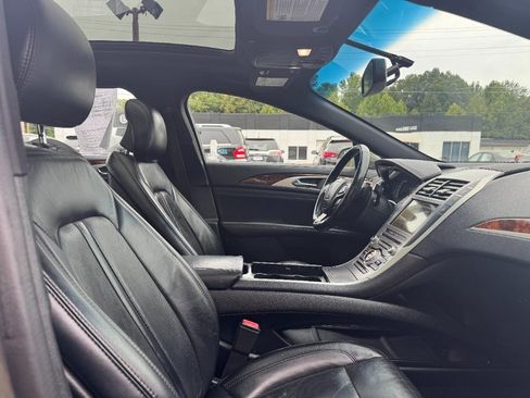 Used 2017 Lincoln MKZ Reserve image 11