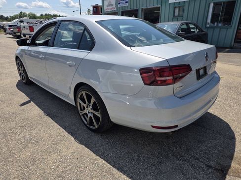 Used 2017 Volkswagen Jetta S w/ Jetta S Cold Weather Package FWD image 15